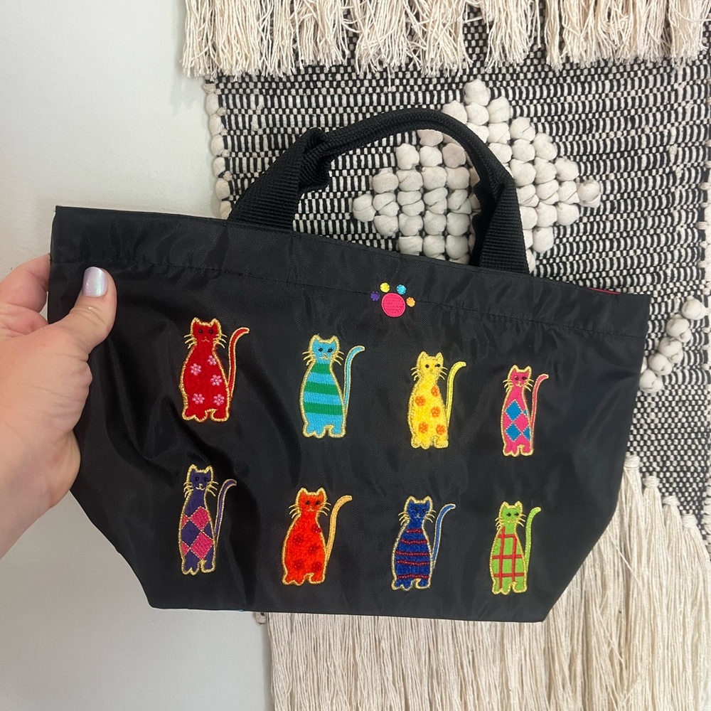 Black tote bag with cute cat design